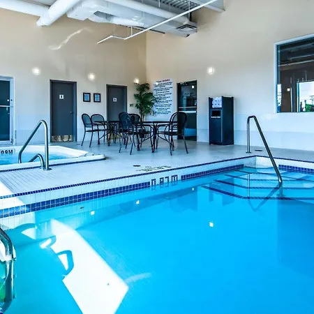 Best Western Plus Winnipeg Airport Hotel-2
