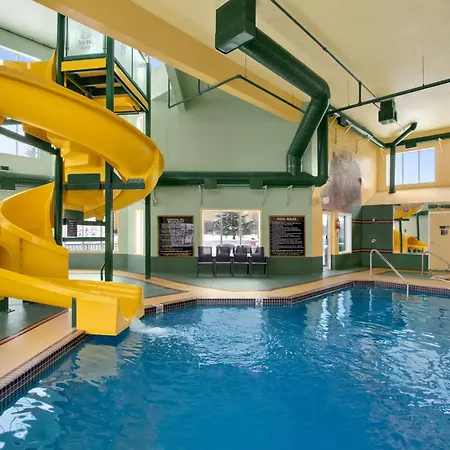 Super 8 By Wyndham Calgary Shawnessy Area-2