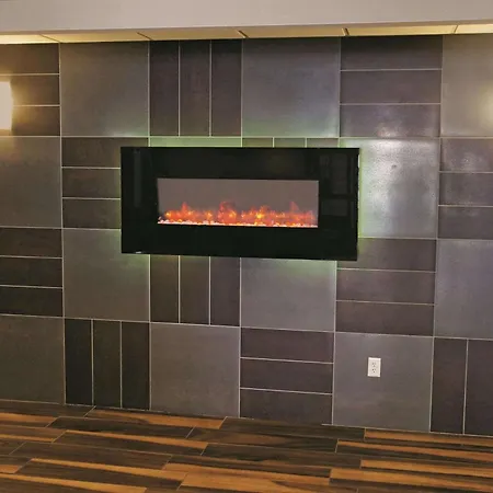 La Quinta By Wyndham Grand Forks-3