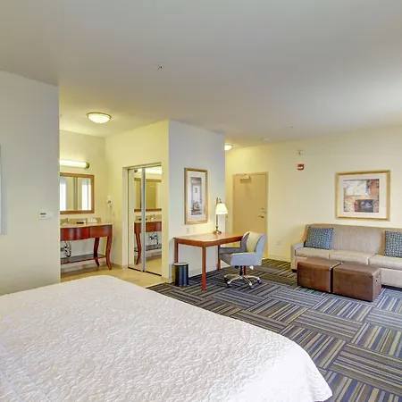 Hampton Inn And Suites Alexandria-3