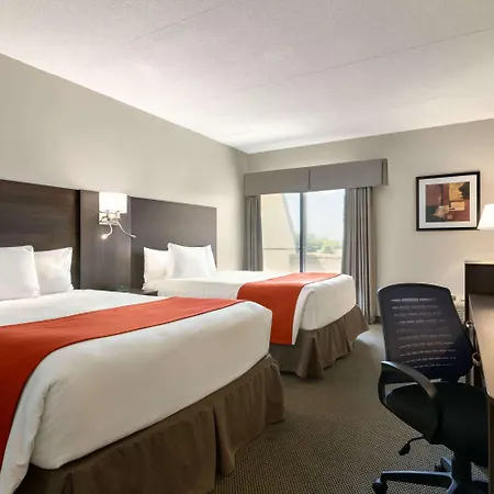 Travelodge By Wyndham Kingston Lasalle Hotel-2