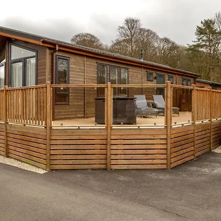 Lakeside 4 Lodge-2