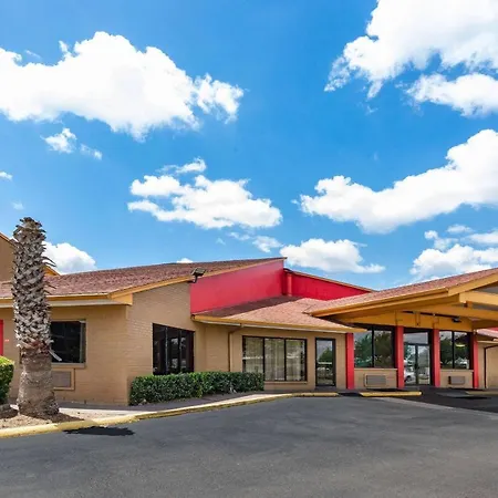 Howard Johnson By Wyndham Houston Hobby Airport-2