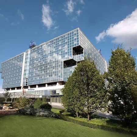 Hilton Prague Atrium-3