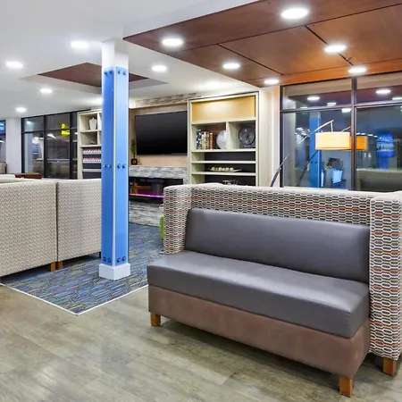 Holiday Inn Express Winnipeg Airport - Polo Park By Ihg-2