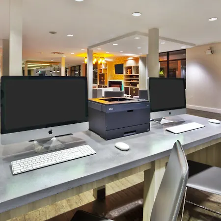 Holiday Inn Express Winnipeg Airport - Polo Park By Ihg-3
