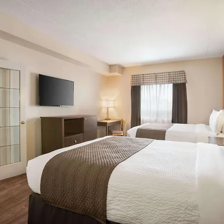 Days Inn By Wyndham Leamington-3