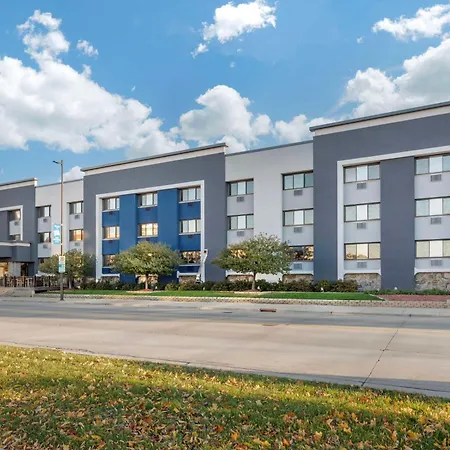 Best Western Plus Milwaukee West-2