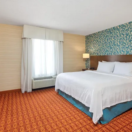 Fairfield Inn & Suites By Marriott Toronto Airport-3