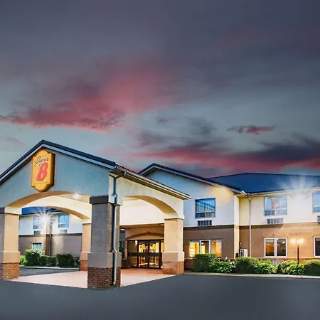 Super 8 By Wyndham Cornwall On-3