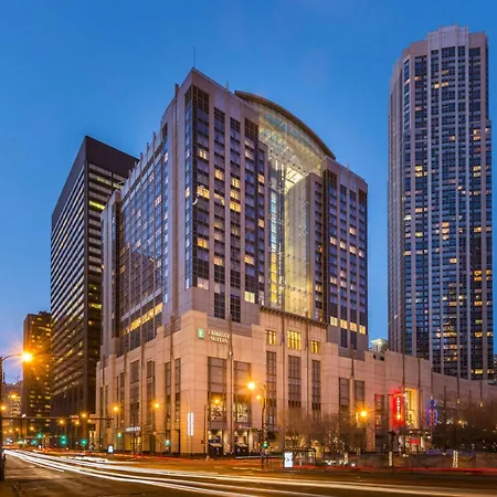 Embassy Suites By Hilton Chicago Downtown Magnificent Mile-3