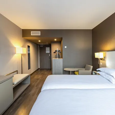 Ac Hotel By Marriott Marseille Prado Velodrome-2