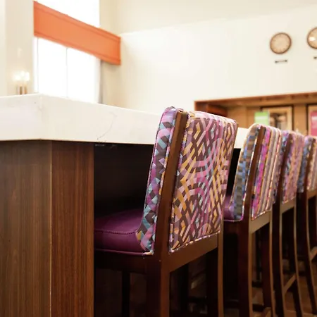 Hampton Inn & Suites By Hilton Barrie-2