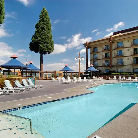 Holiday Inn Portland - Columbia Riverfront By Ihg-3