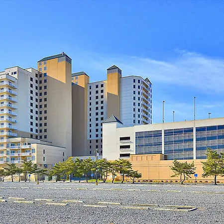 Gateway Grand-3