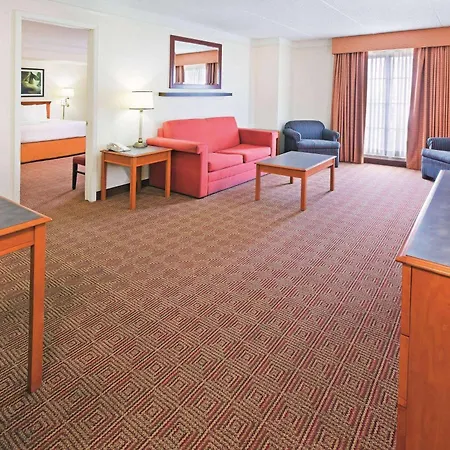 Super 8 By Wyndham San Antonio Near Seaworld Ingram Park-3