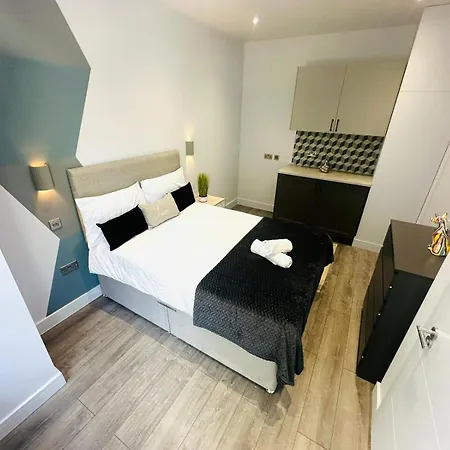 London Sw18 Top Studios Great Location Perfect For Tourist-3