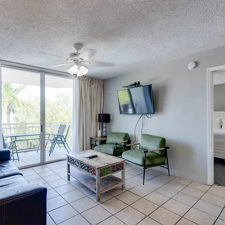 The Barbados -Bright Condo W Pool-2