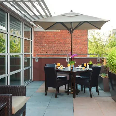 Courtyard By Marriott Seattle Everett Downtown-2