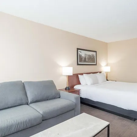 Sandman Hotel Lethbridge-2