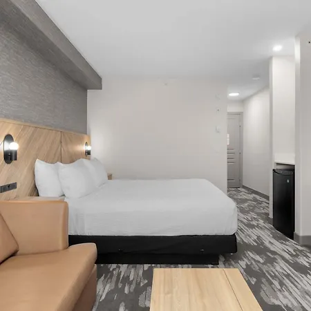 Sandman Hotel Calgary Airport-2