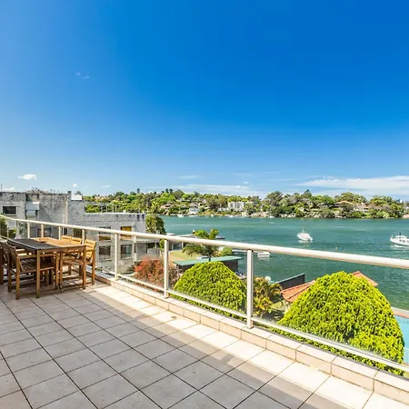 Stunning Waterfront Townhouse With Shared Swimpool, Harbour View And Free P-3