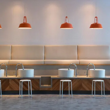 Courtyard By Marriott Calgary South-3