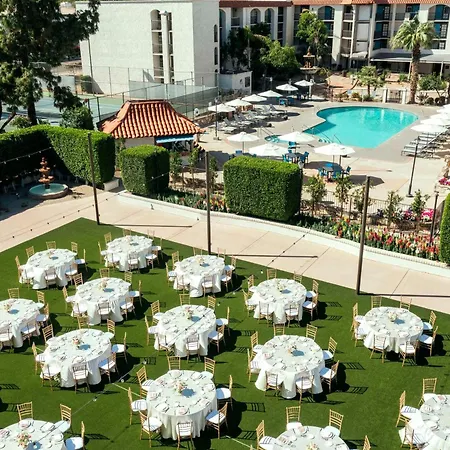 Embassy Suites By Hilton Scottsdale Resort-3