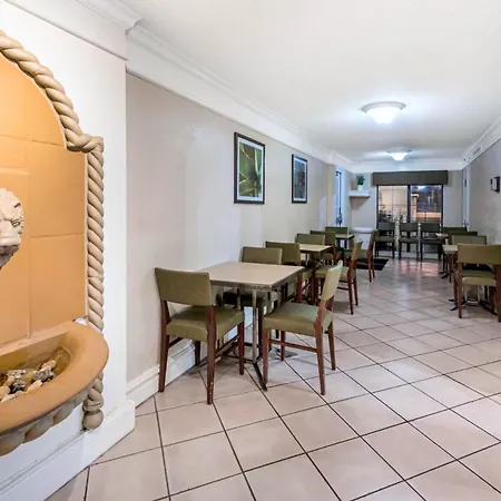 Coratel Inn & Suites By Jasper Wonderland-3