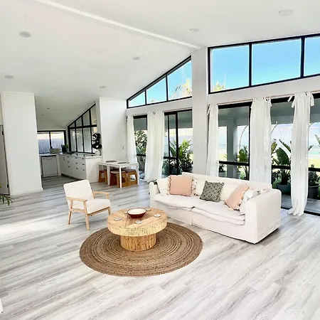 Amazing Ocean Villa Close To Natural Rock Pools-2