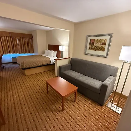 Quality Inn & Suites Eau Claire University Area-2