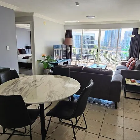 Broadbeach Holiday Apartments-2