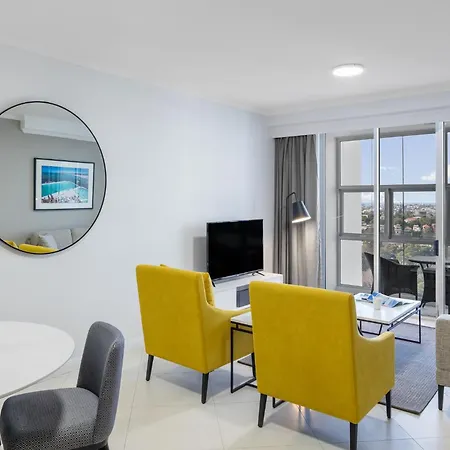 Meriton Suites Bondi Junction-2