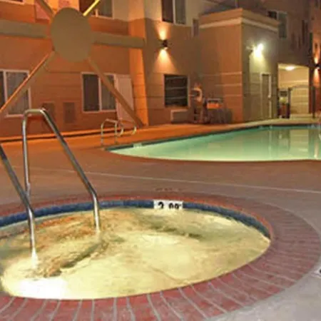 Holiday Inn Express Hotel & Suites Bakersfield Central By Ihg-3