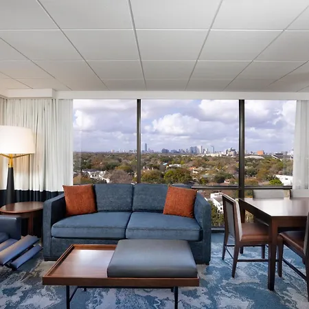 Doubletree By Hilton Houston Medical Center Hotel & Suites-3