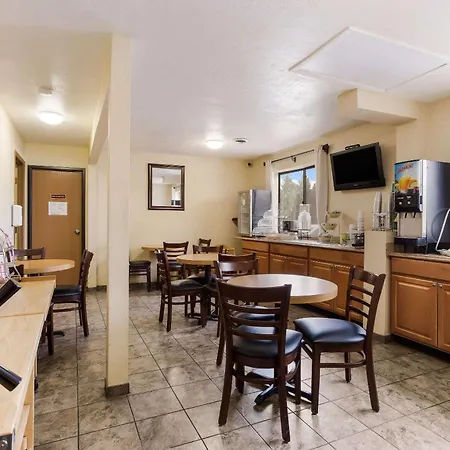 Quality Inn Airport-3