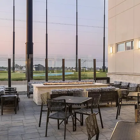 Springhill Suites By Marriott Fargo-3