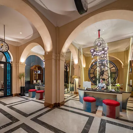 Grand Hotel Du Lac Boutique Saigon-3