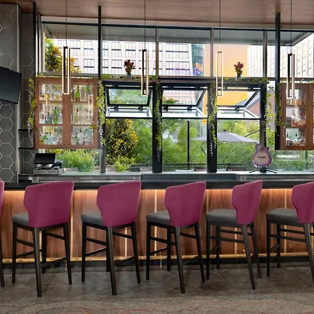 Hilton Garden Inn Nashville Downtown Convention Center-3