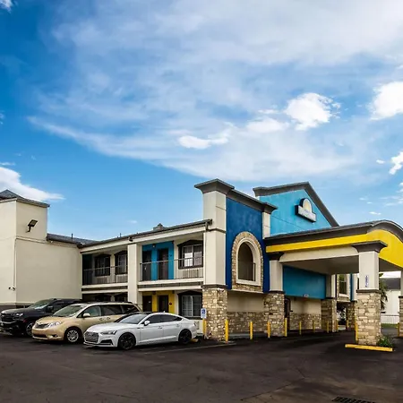 Days Inn By Wyndham Houston East-2