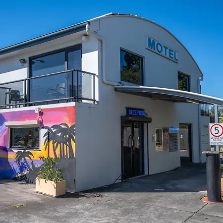 Novena Palms Motel-2