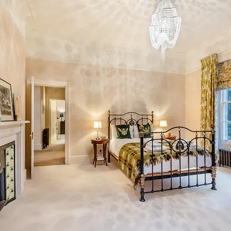 Blofield House - Uk48096-3