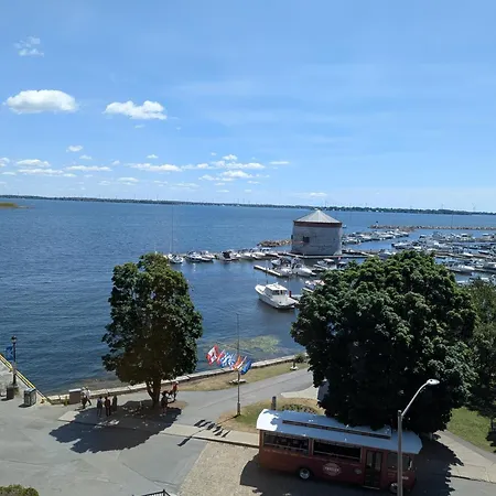 Confederation Place Hotel-3