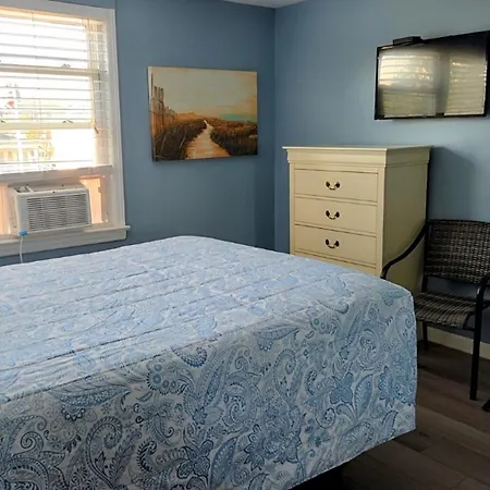 Pelican Point Motel-2