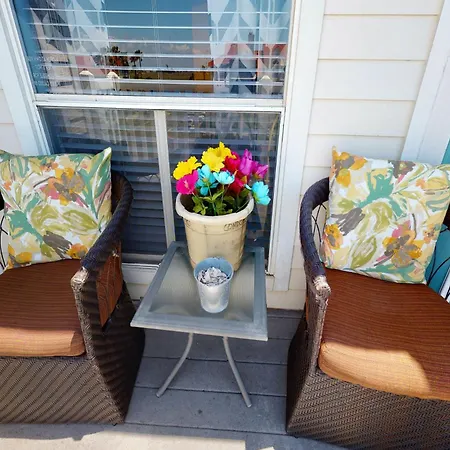 Beach Club Condos II-3
