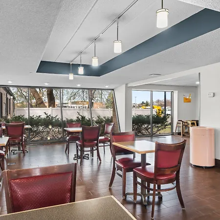 Quality Inn & Suites Mall Of America - Msp Airport-2
