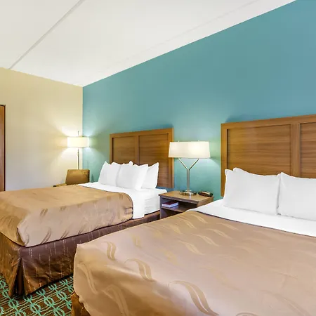 Quality Inn & Suites Sandusky-2