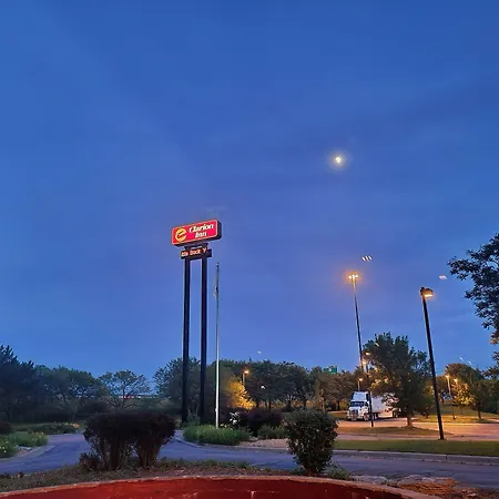Clarion Inn-2