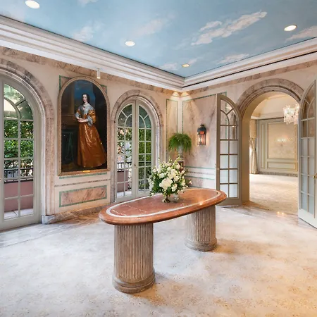 The Windsor Court-3