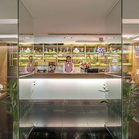 Baiyoke Suite Hotel-2
